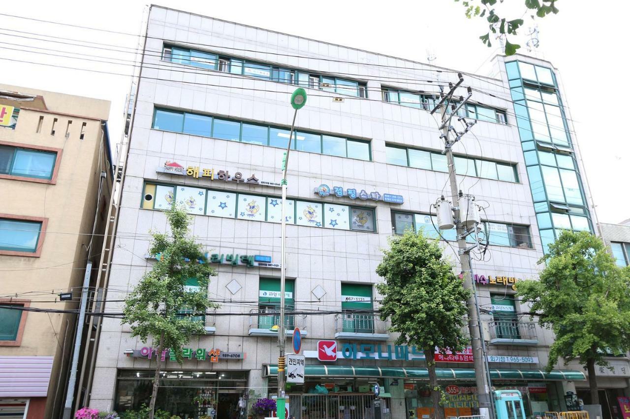 Happyhouse Capsule hotel